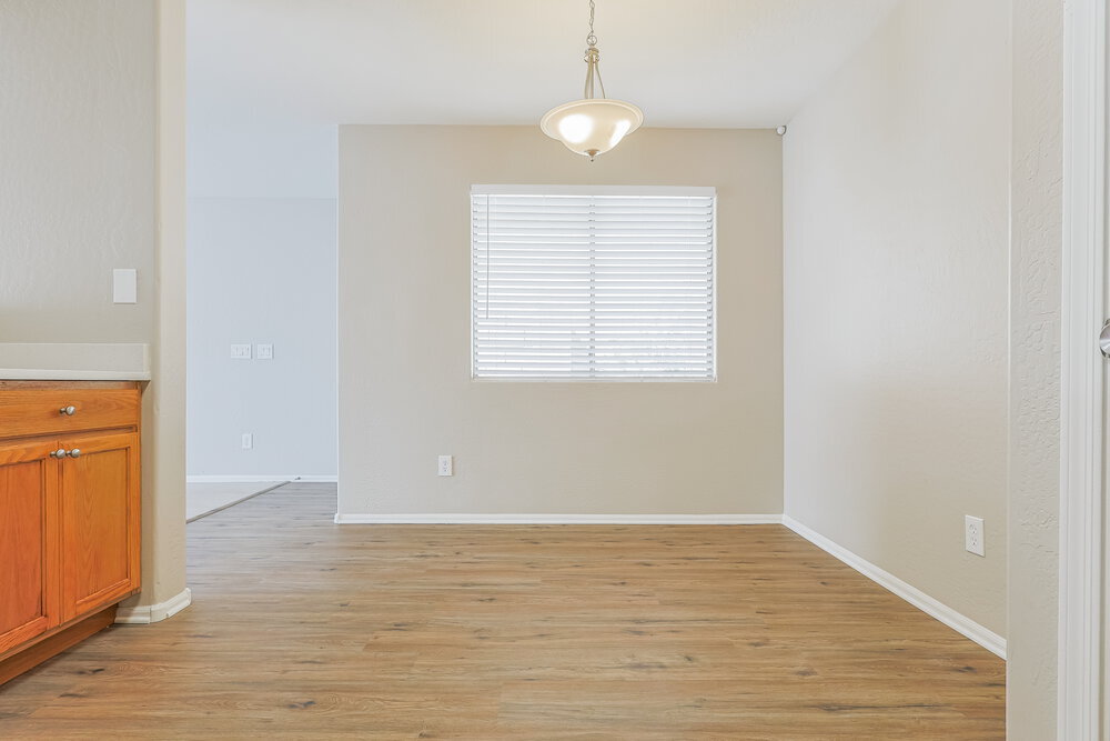 Building Photo - 43759 Colby Dr