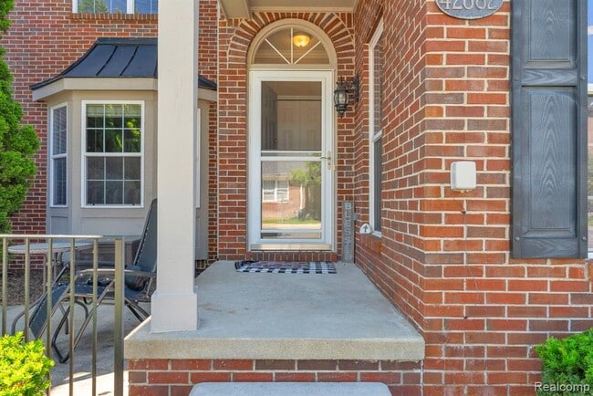 Building Photo - 42682 Park Cresent Dr