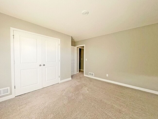 Building Photo - Sparkling Like-New 2-story w/ Full Walkout on Pond with Office-Bedroom 6, Pets OK!