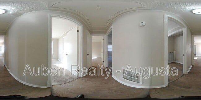 Building Photo - 2913 Hummingbird Ln