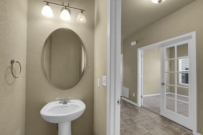 Building Photo - $2,490.95 - 4 Bed, 2.5 Bath Home in CO Springs with Fenced in Yard and 3 Car Garage!