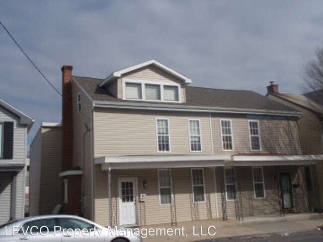 Primary Photo - 4 br, 1.5 bath House - 615 Walnut Street 1