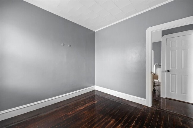 Building Photo - 646 Birch St