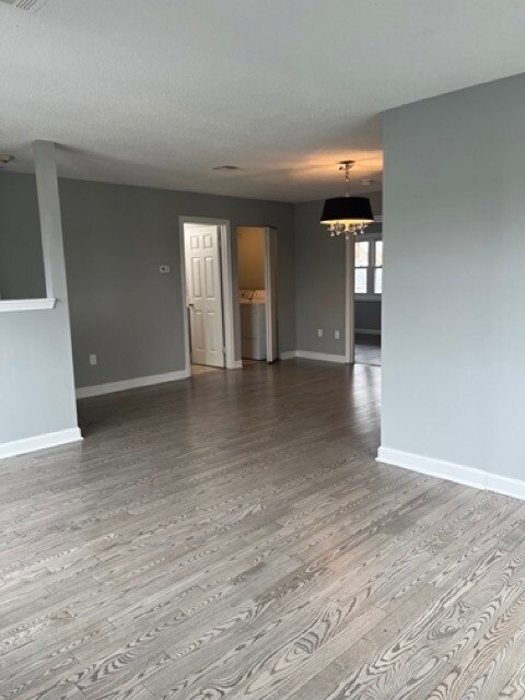 Building Photo - 386 Summer St