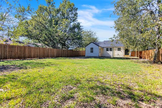 Building Photo - 904 N Virginia St