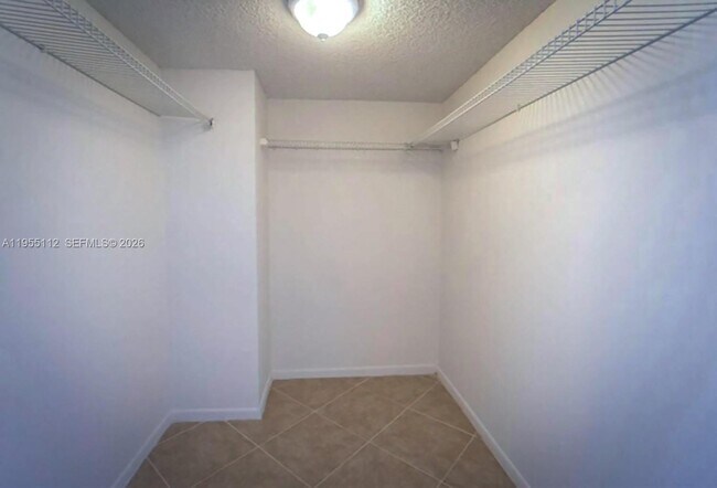 Building Photo - 3800 S Ocean Dr