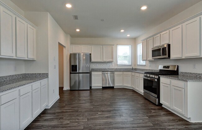 Building Photo - 5 BR/3 BTH Home in Selwyn Landing