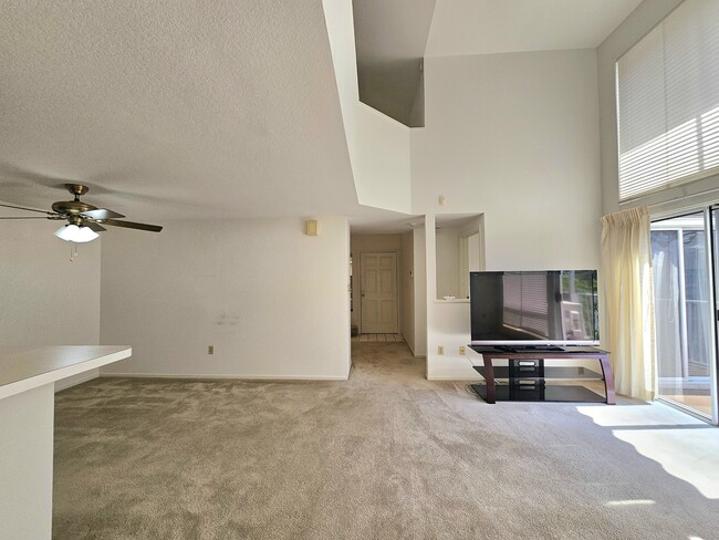 Building Photo - 95-270-270 Waikalani Dr