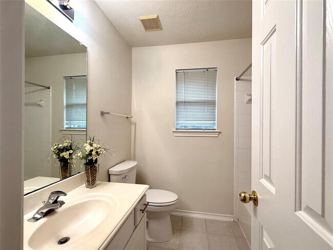 Building Photo - 5610 Gaffney Ln