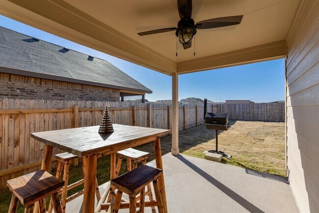 Building Photo - 5952 Agostino Dr