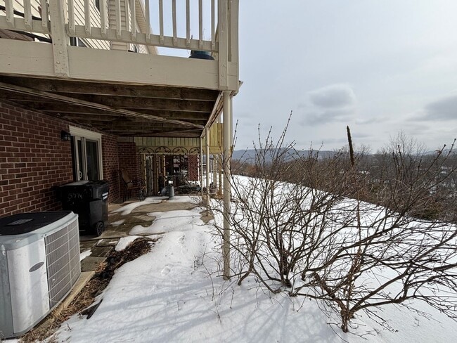 Building Photo - 3776 Kenwick Trail