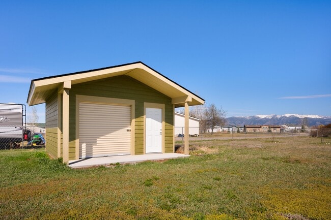 Building Photo - 415 Tracy Ann Dr
