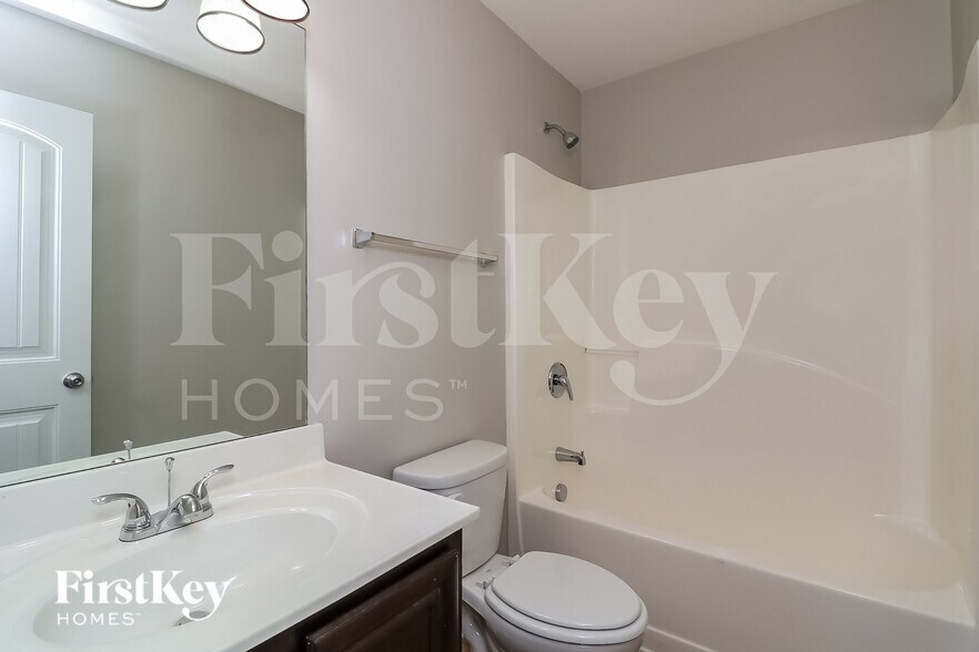 Building Photo - 919 Sublime Trail