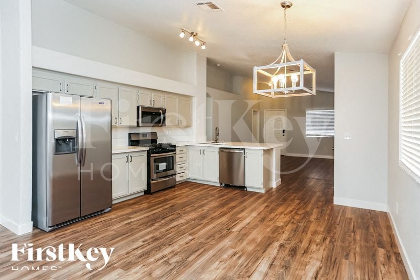 Building Photo - 7908 Olympus Ave