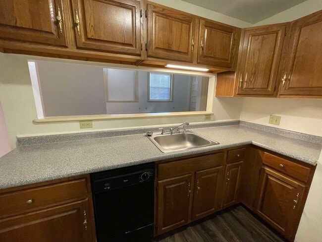 Building Photo - 521 Pine St