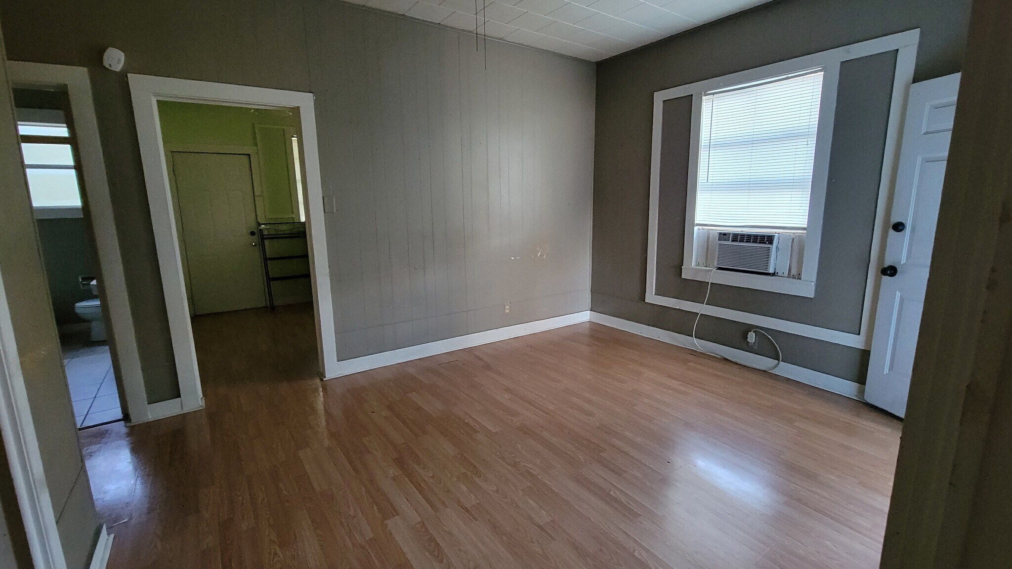 Building Photo - 428 W Wardville St