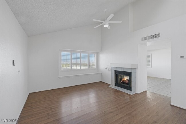 Building Photo - 1701 Duarte Dr