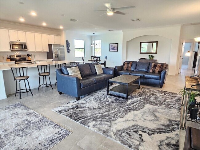 Building Photo - 10825 Tarflower Dr