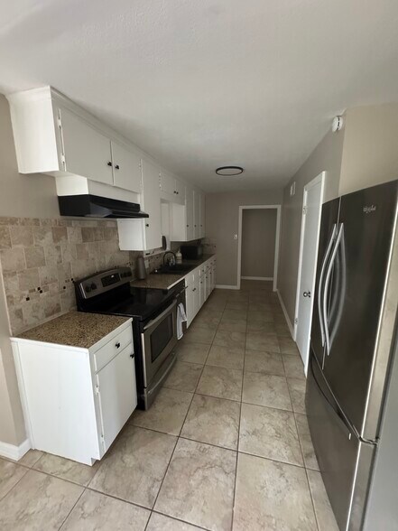 Kitchen - 349 Oxford St