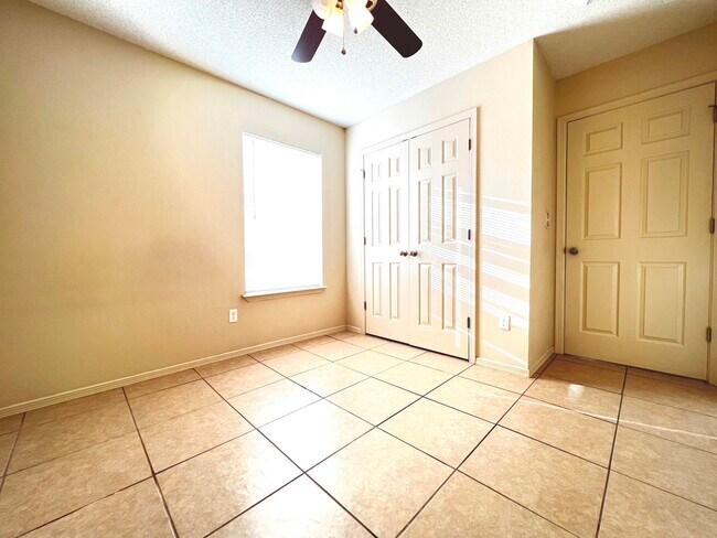 Building Photo - 10183 Dijon Pl