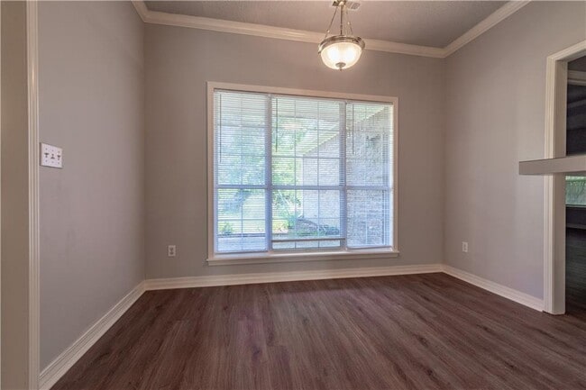 Building Photo - 1508 N Arthurs Ct