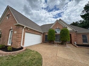 Building Photo - 1966 Abbott Cove
