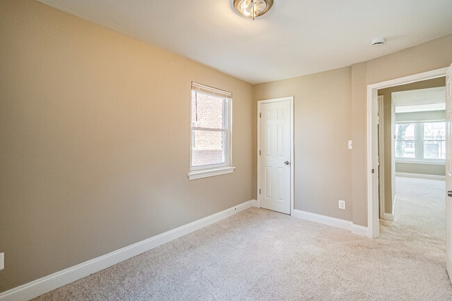 Building Photo - 2439 25th St SE