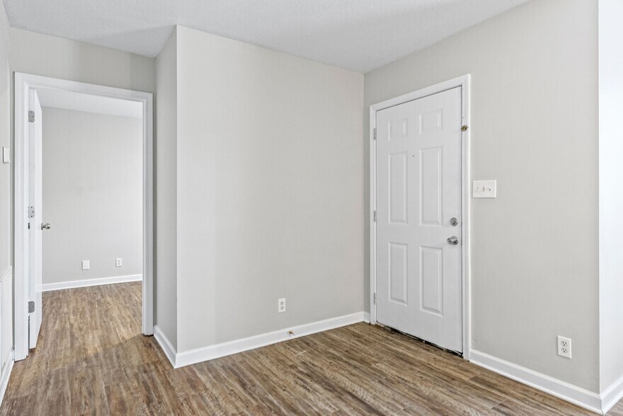 Building Photo - 209 Lexington Dr