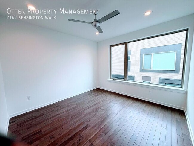 Building Photo - 2142 Kensington Walk