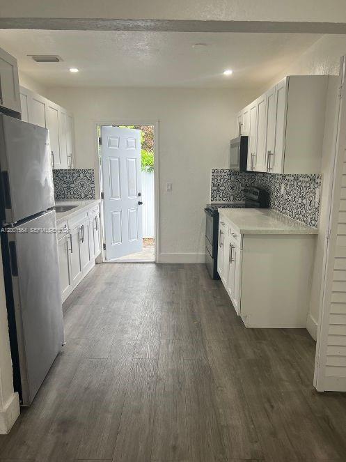 Building Photo - 2620 NW 18th Terrace