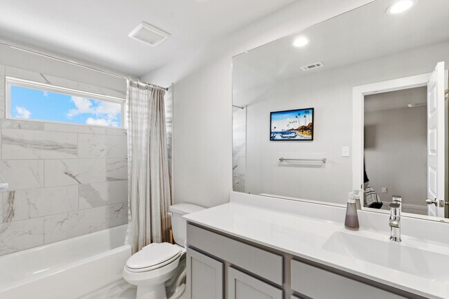 Building Photo - 8114 Vida Costa Dr