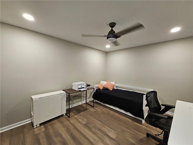 Building Photo - 1052 Indian Hills Pkwy NE