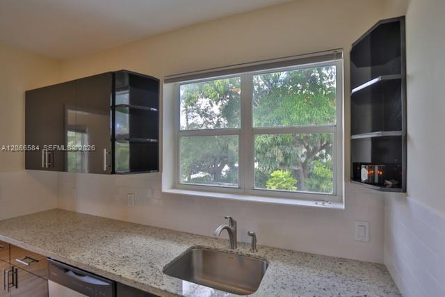 Building Photo - 47 Sidonia Ave