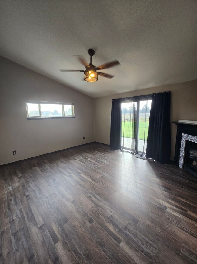 Building Photo - 6762 NW Larch Dr