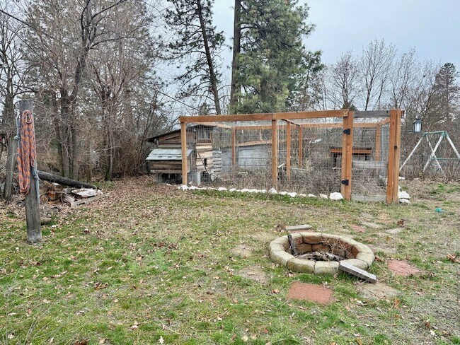 Building Photo - Immaculate FULL-REMODEL: 3 Bed 2 Bath Spokane Home w/ Brand New Everything!!