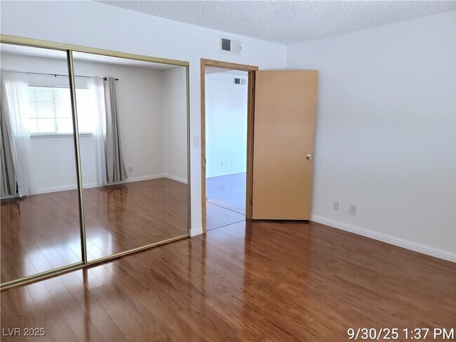 Building Photo - 4221 Gannet Cir