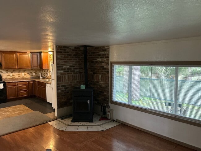 Building Photo - 416 Duterrow Rd SE