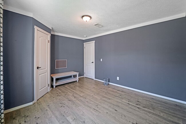 Building Photo - 29703 Midland St