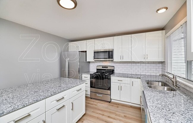 Building Photo - 7006 Shelton Ct