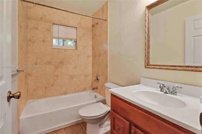 Building Photo - 15735 SW 92nd Ave