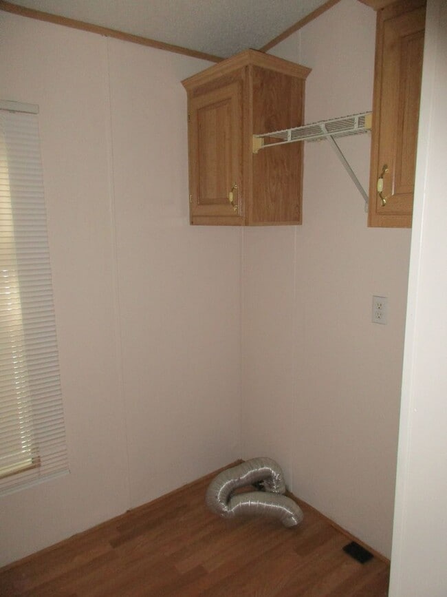 Building Photo - 3/2 in Hoover Valley