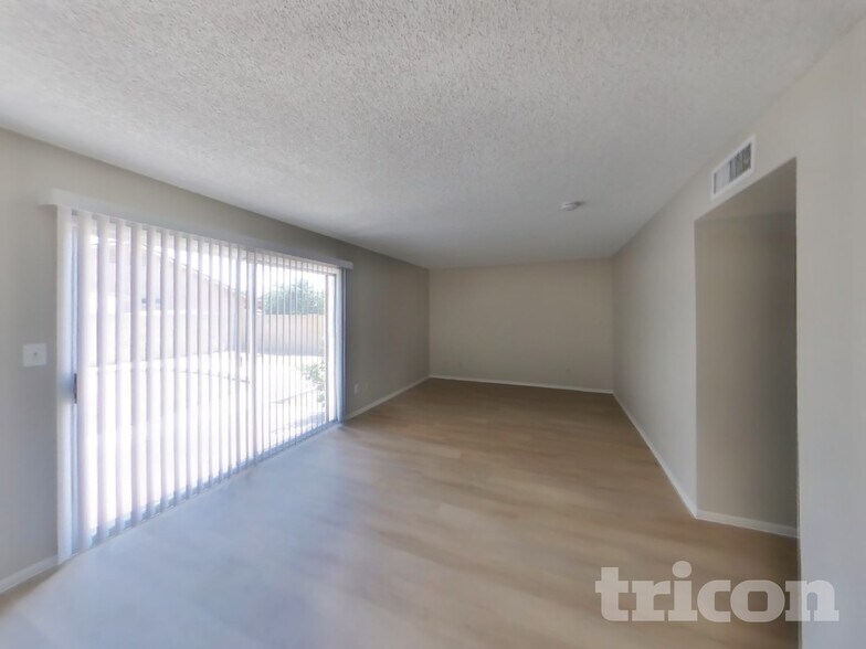 Building Photo - 3629 W Kelton Ln