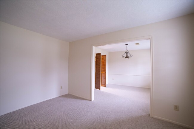 Building Photo - 13214 Ensley Wood Dr