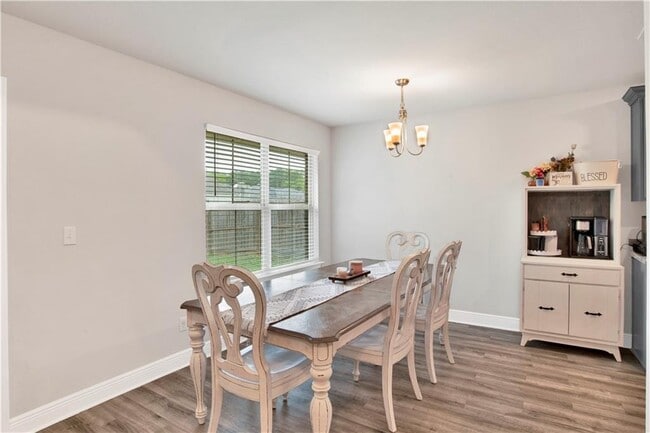 Building Photo - 2051 Whitebark Dr