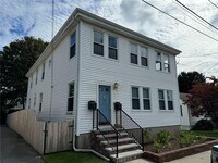 Building Photo - 15 Freeborn St
