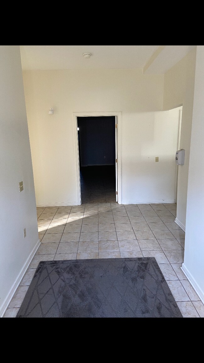 Building Photo - 13 Freeport St