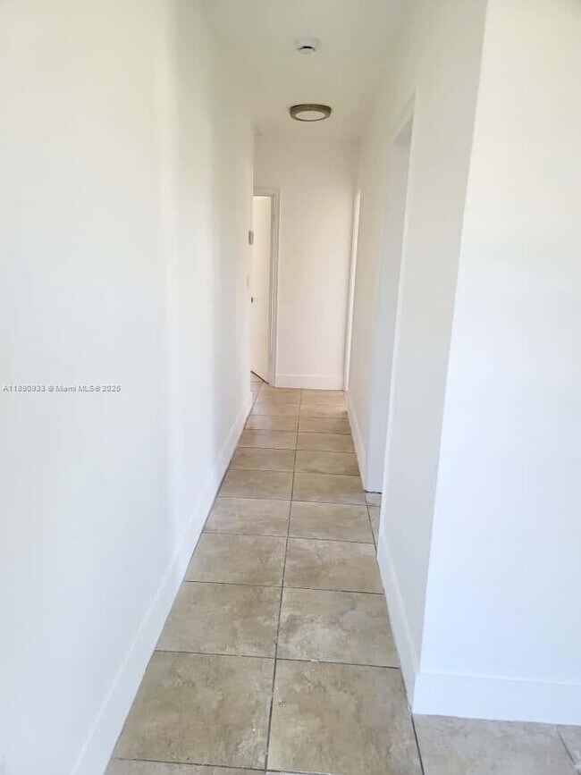 Building Photo - 15401 NW 27th Pl