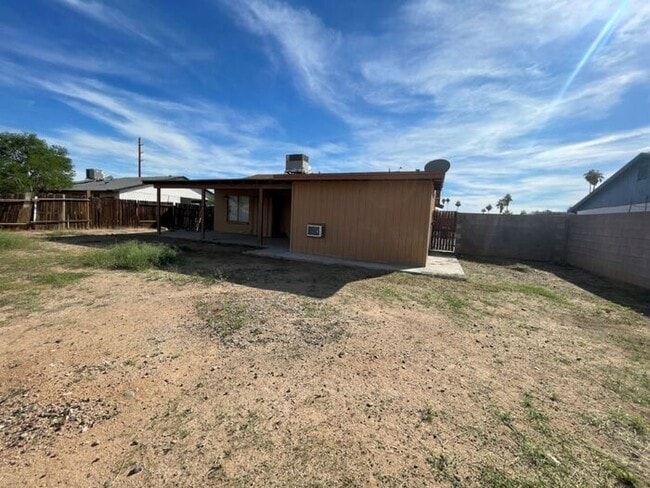 Building Photo - 4542 E Southern Ave