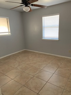 Building Photo - 326 Briarwood Dr