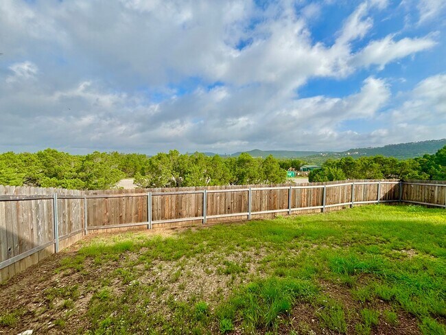 Building Photo - 3 BR/2 BA - 1554 SF Home in LAGO VISTA!!!